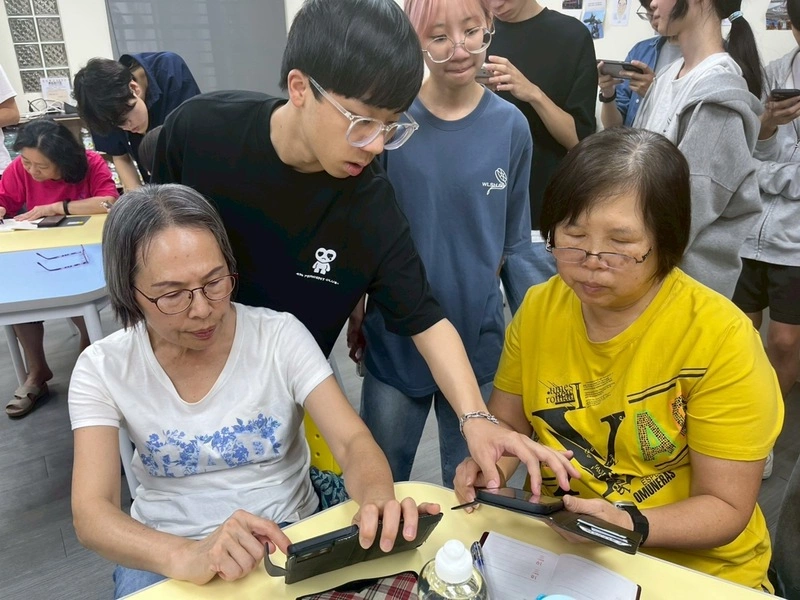 教部增設5數位示範場域　帶樂齡者學科技知識
