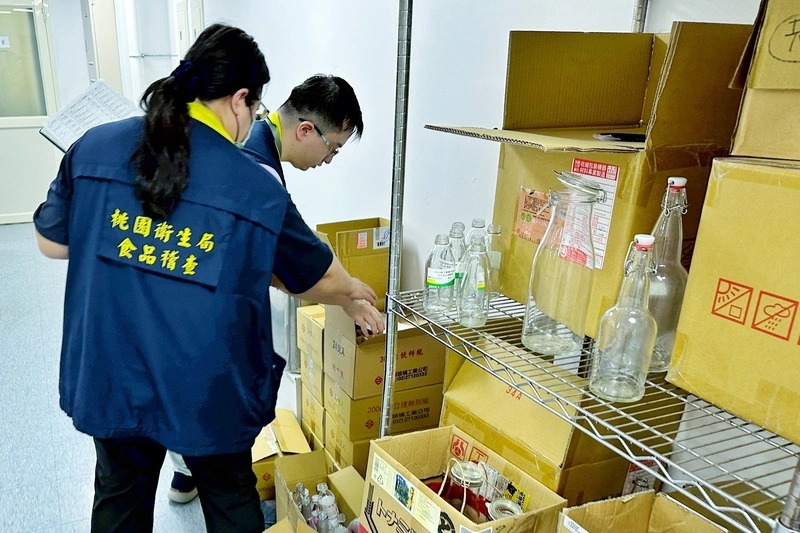 康普茶竄改效期還摻過期原料　桃檢起訴夫妻檔
