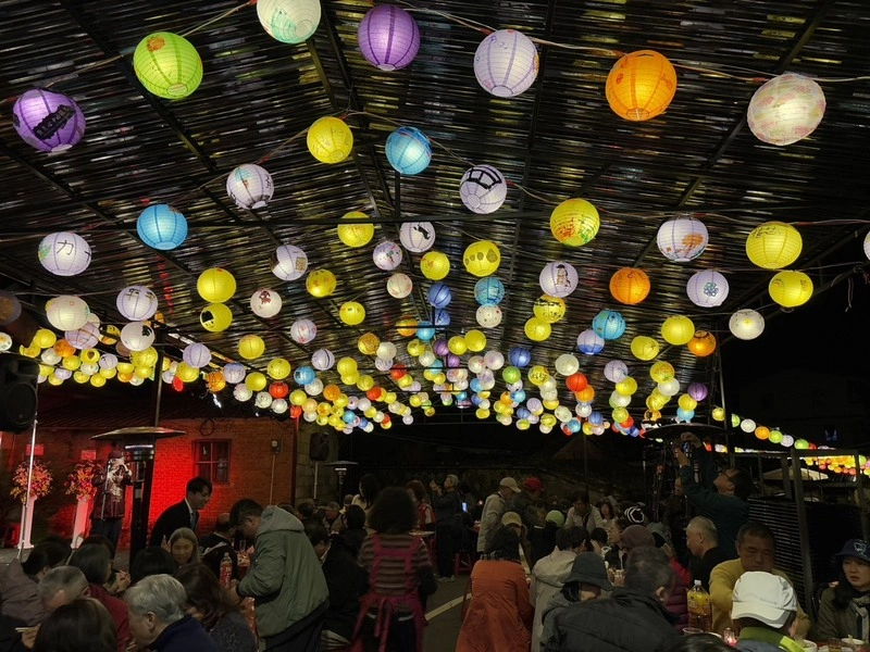 華梵大學為石碇打造燈海地景