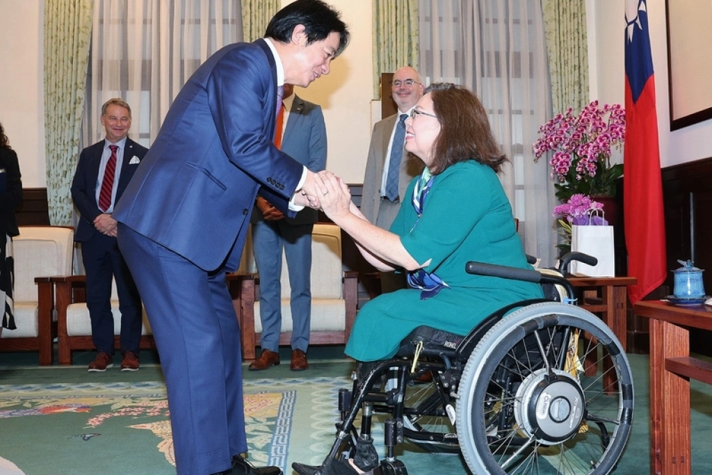 川習會後首位訪台參議員　達克沃斯：傳達強勁挺台