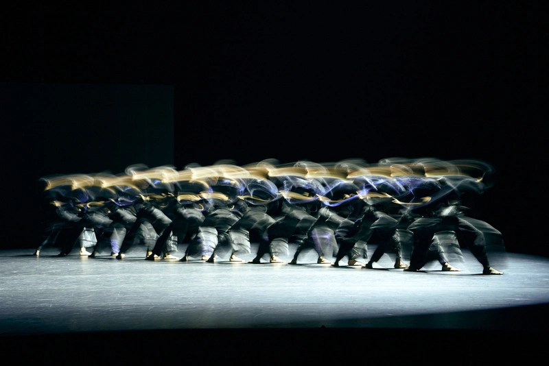 雲門舞集「波」橫濱演出