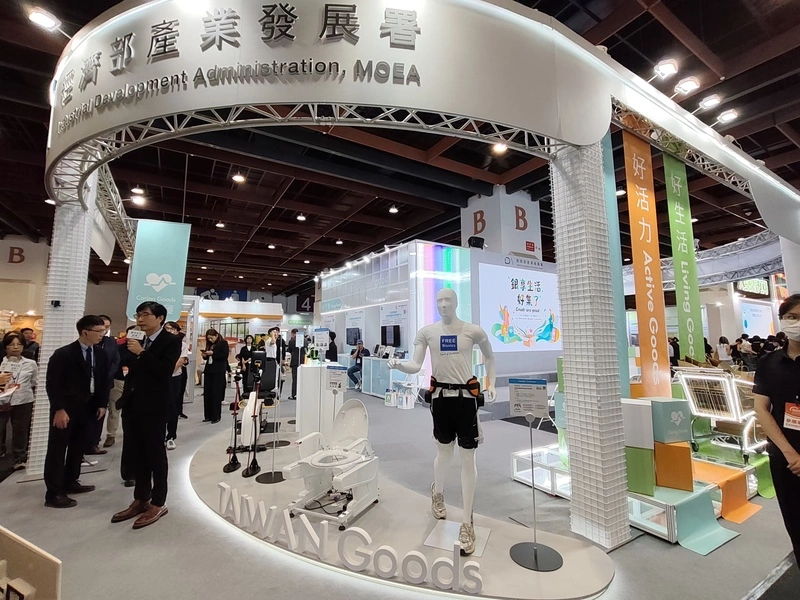 十大高齡友善科技　外骨骼助行、防跌技術入列
