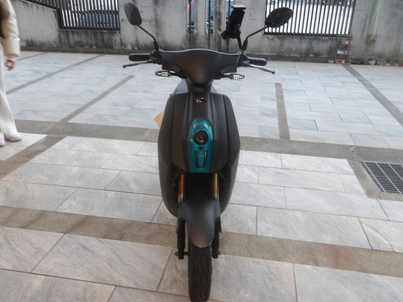 台中女騎未掛車牌電動車撞人落跑　吃罰款負肇責