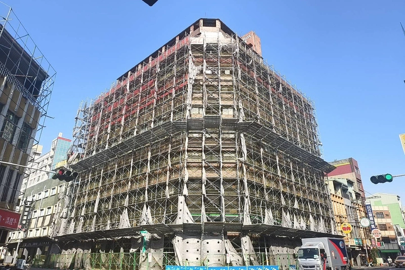 台南中西區來亞大樓成危樓　市府將強制拆除