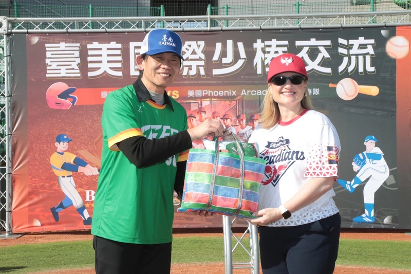 美國鳳凰城市長率少棒隊訪台南交流