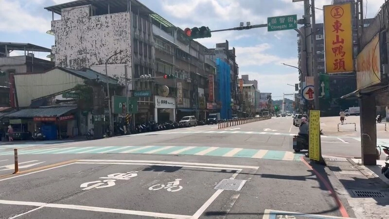5分鐘9罰單破萬元遭質疑重複開單 警：多項動態違規