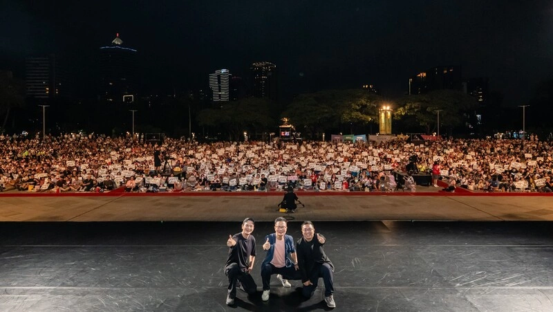 雲門舞集高雄戶外公演　吸引逾萬人共享美好夏夜