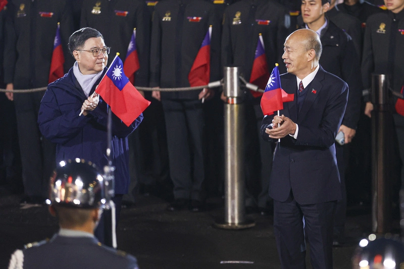 卓榮泰、韓國瑜出席府前元旦升旗典禮（1）