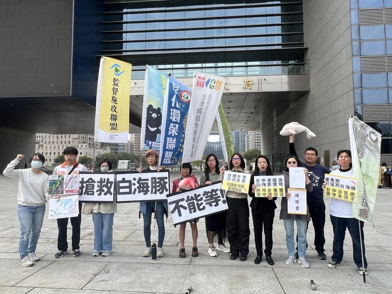 環團籲台中港特定區為白海豚退縮　中市府研議