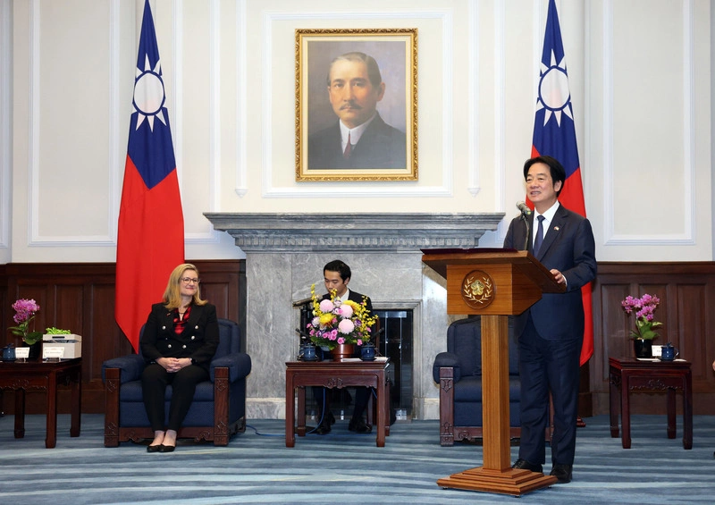 賴總統接見鳳凰城市長蓋雷哥（2）