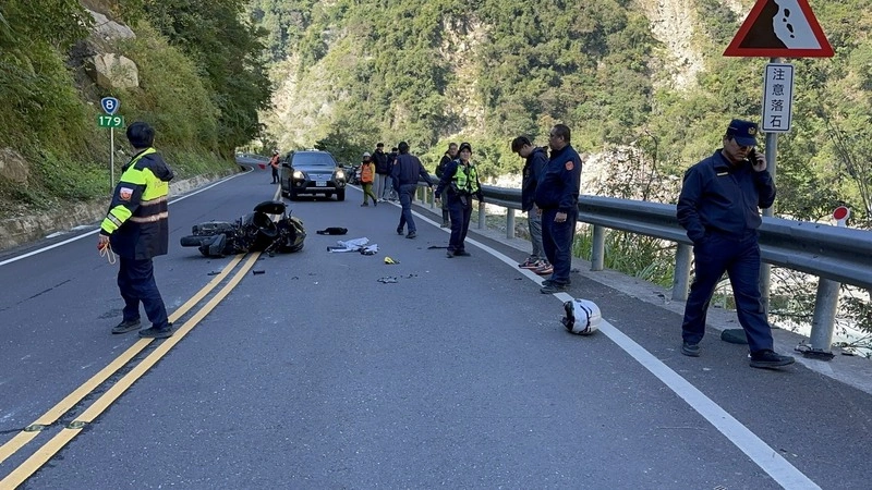 東華學生騎機車上合歡山  中橫自撞摔落山谷