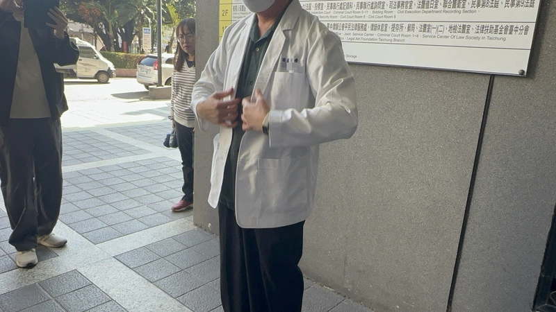 男大生遭酒駕撞死　父穿亡子衣褲出庭