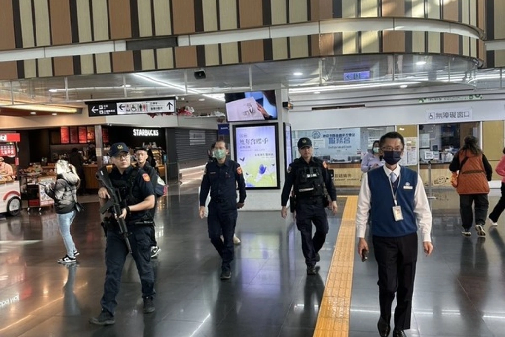 預告放置炸彈引爆捷運　高雄警方巡檢未發現異常
