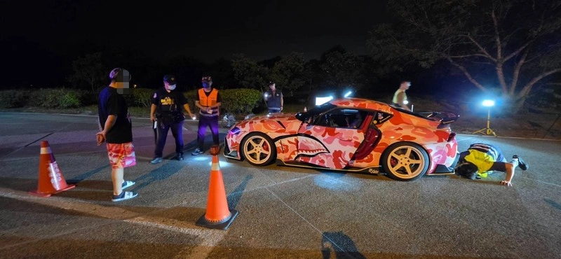 中部國道服務區車聚亂象　警週六夜舉發44件違規
