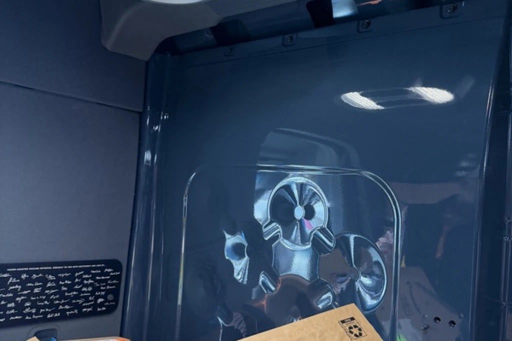 亞馬遜電動貨車搭智慧視覺　一秒找出正確包裹