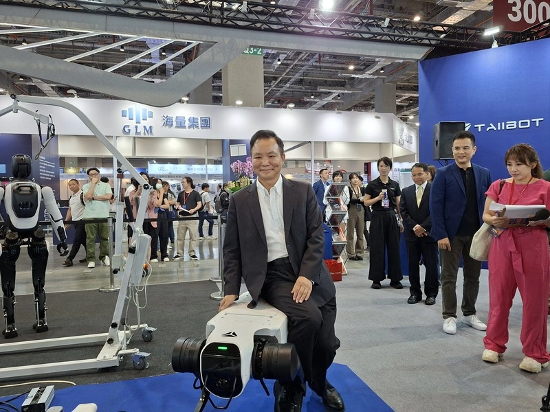 上緯看好機器狗商機　明年推出原創台灣狗