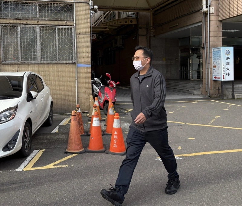 涉幫王大陸查閃兵案主嫌個資　前北市刑大警出庭