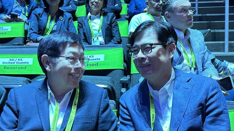 陳其邁出席黃仁勳GTC演講　與劉揚偉互動熱絡