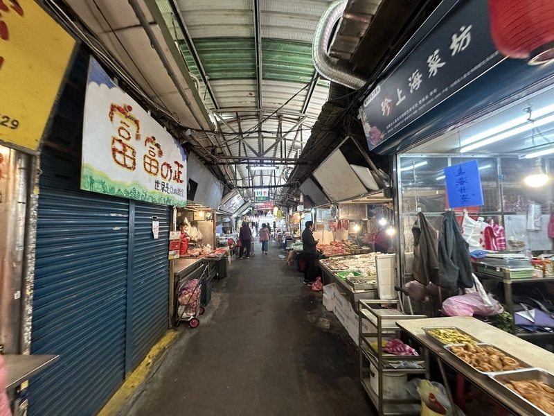 東門市場大樓將改建　外攤美食去留引關注