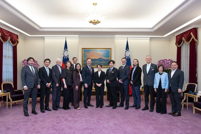 副總統接見國際私營企業中心訪團