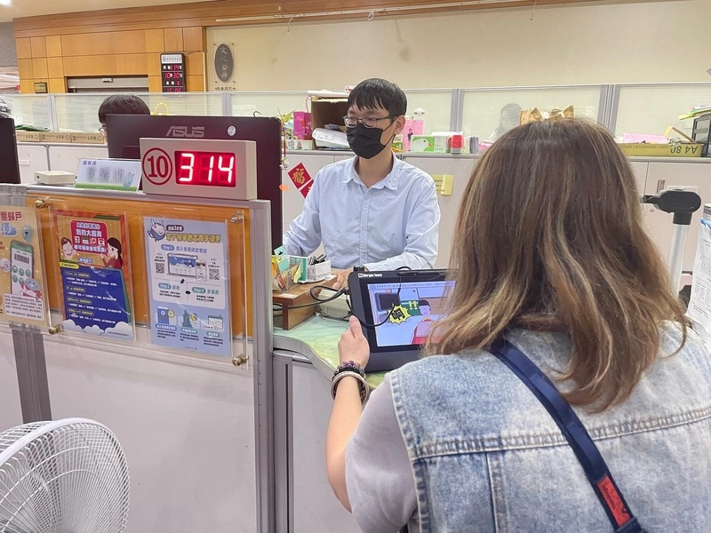 遠傳助台電推動營業櫃檯無紙化