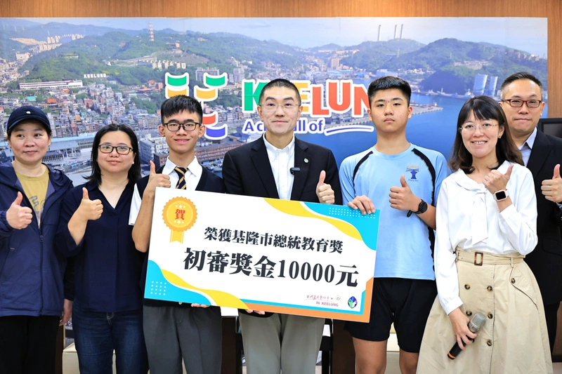 克服聽障揮毫展自信　基隆廖延鑫入圍總統教育獎