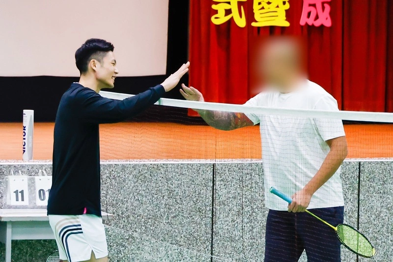 周天成北監演講暨友誼賽　鼓勵收容人做出改變