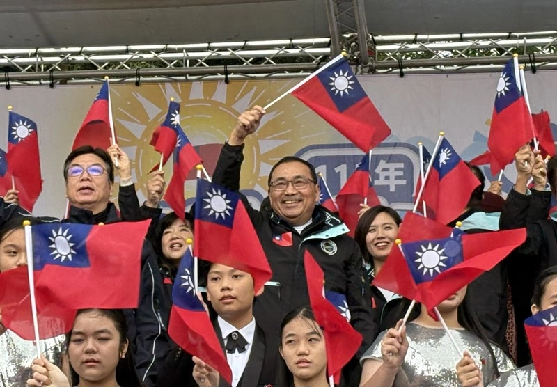 新北市長侯友宜出席元旦升旗典禮