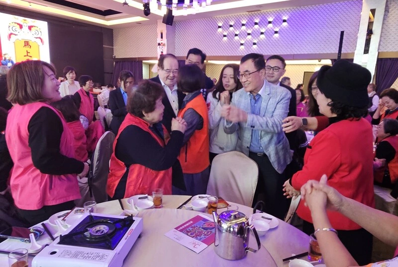 被指參選起步太晚  李四川：大隻雞慢啼