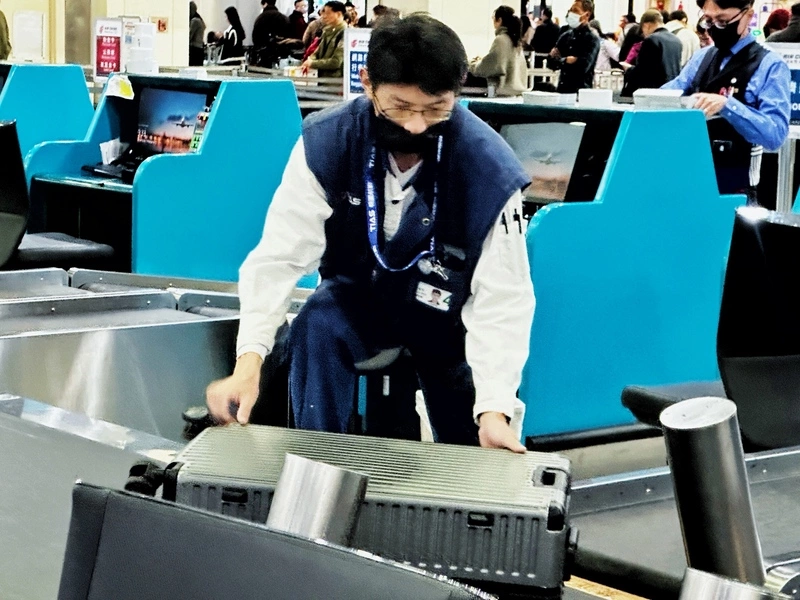 桃機行李疑塞車　機場公司：連假旅客增未影響行程