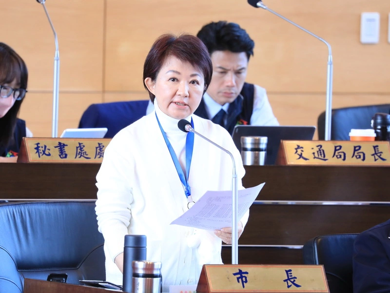 盧秀燕列席台中市議會備詢