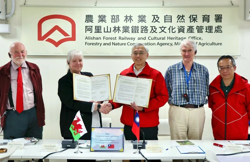 阿里山林鐵DL-34出借英國展延　續任外交大使