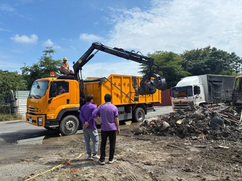台南安南區廢棄物起火爆炸　無須保全證據清除善後