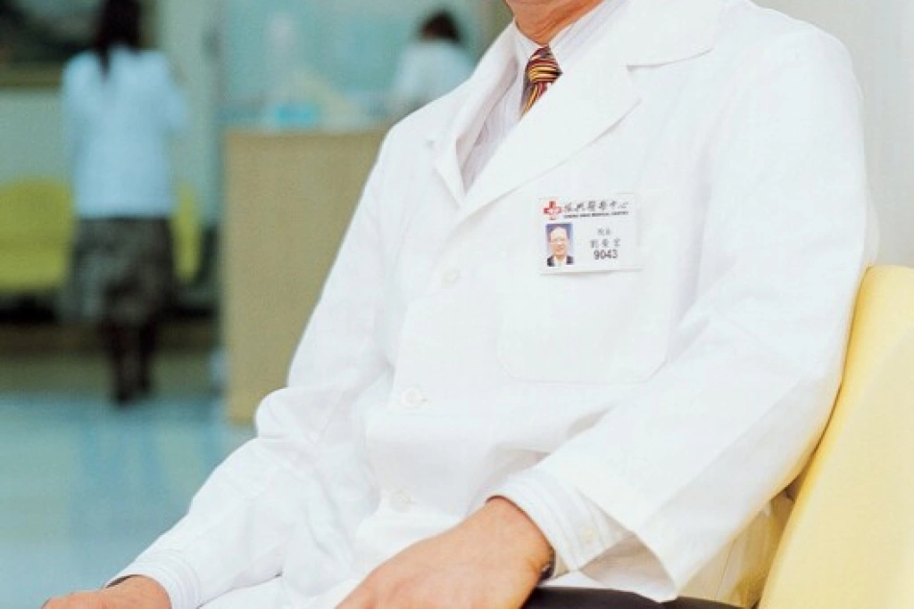 視網膜泰斗劉榮宏離世　完成台首例人工水晶體植入