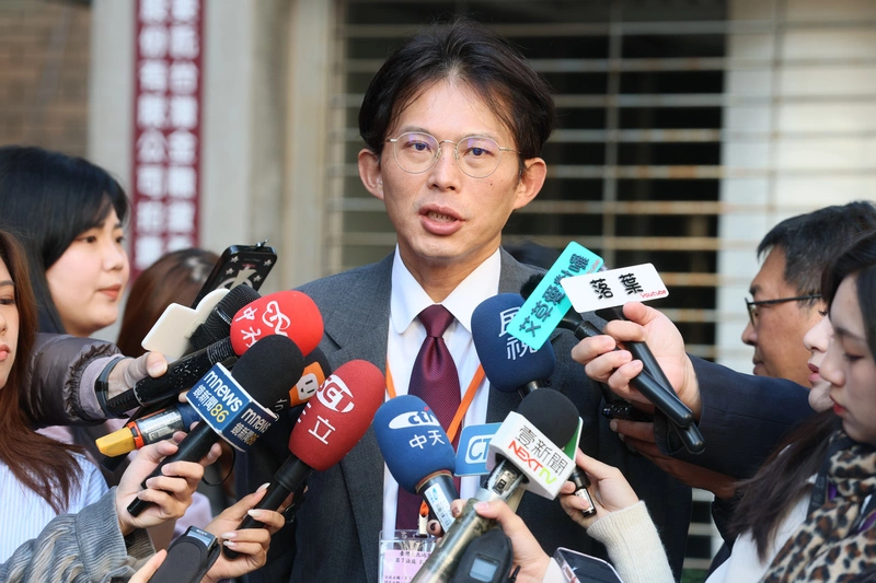 黃國昌接受媒體聯訪