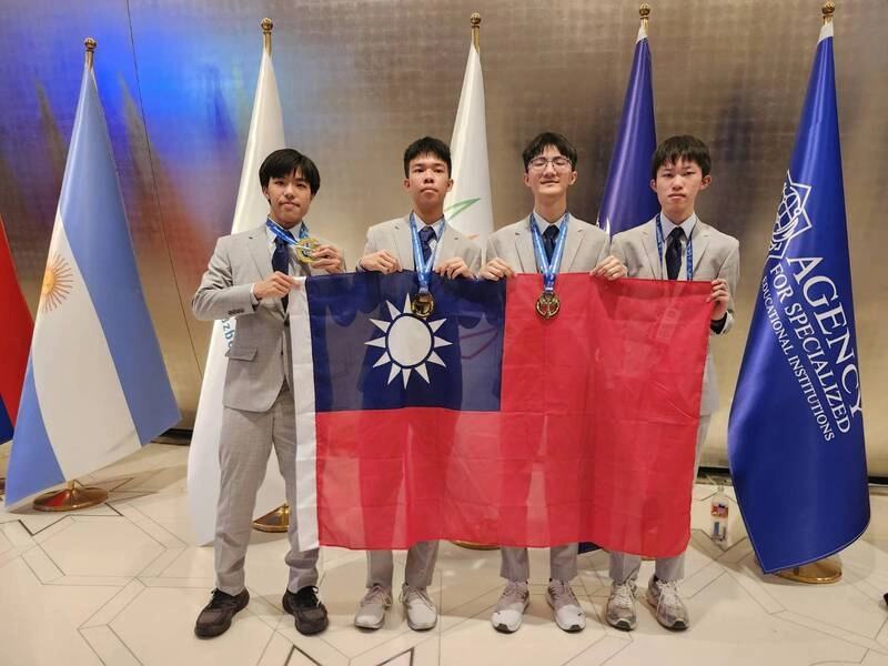 國際化學奧林匹亞競賽　台生奪3金1銀排名第3