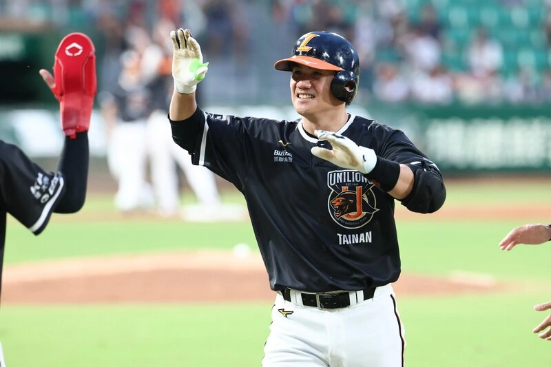 陳鏞基2安包辦2分打點　助獅止敗獲MVP