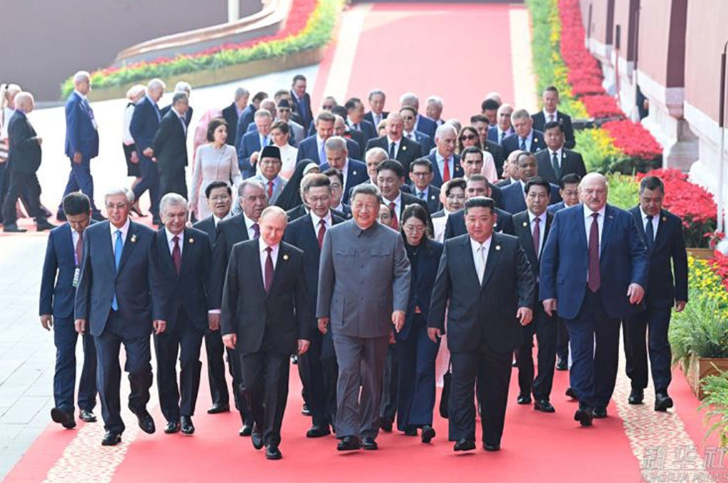 93閱兵習近平、普丁大談器官移植...各方影片被央視要求下架!孫瑋芒指當時直播音訊來不及切:央視這組人要倒大楣了!