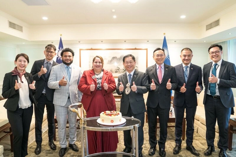 外交部次長與馬紹爾駐台大使同慶建交27週年