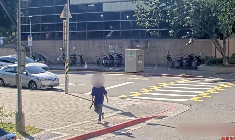 北市男持雙刀遊走街頭   警速逮人再破毒品案