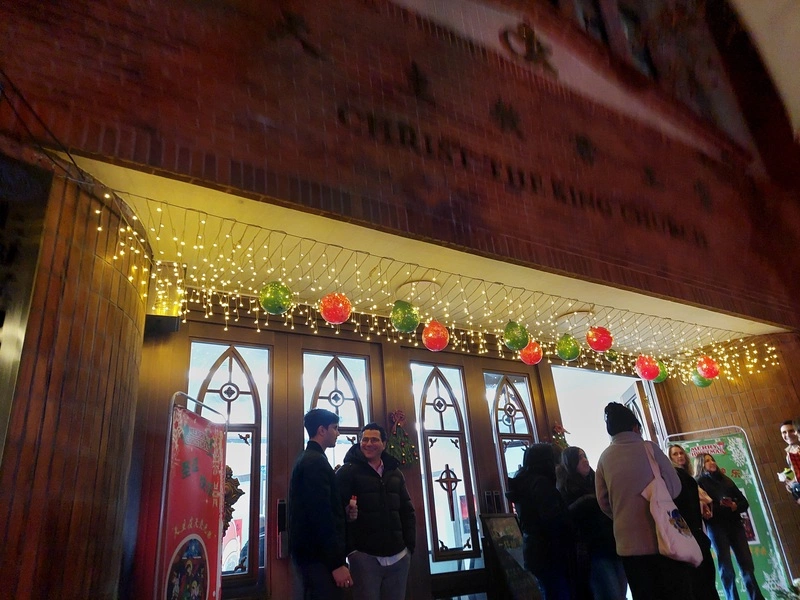 上海平安夜教會有人潮