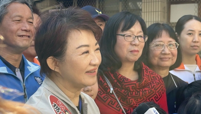 李四川辭官備戰新北　盧秀燕：相信他能一馬當先