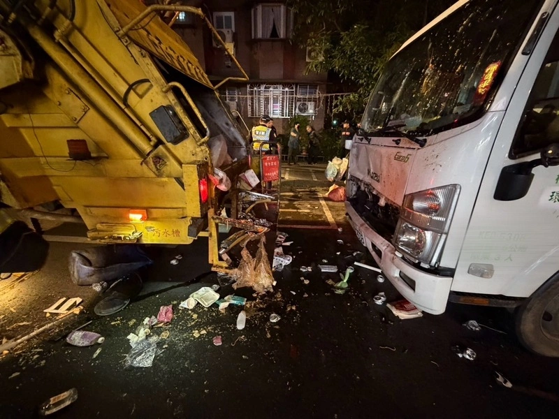 桃園資收車失控撞倒垃圾民眾釀1死