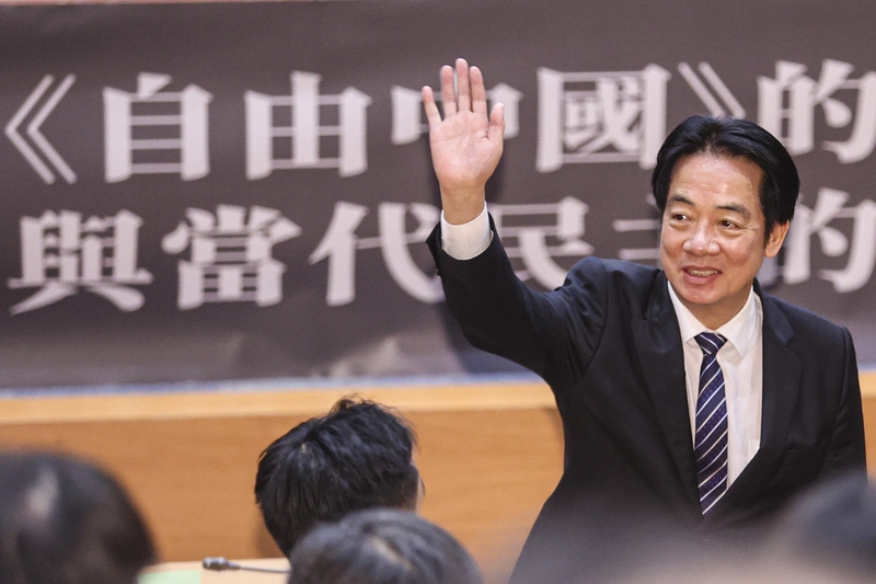 賴總統出席「自由中國」民主論壇（1）