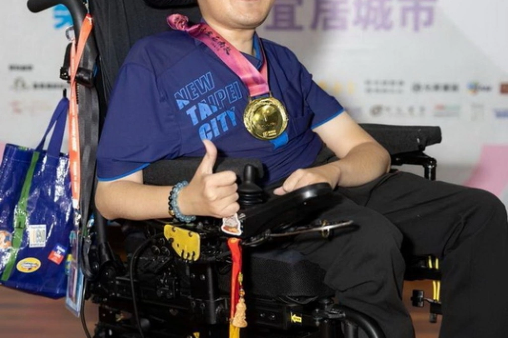 肌萎勇者張孜維獲金鷹獎肯定