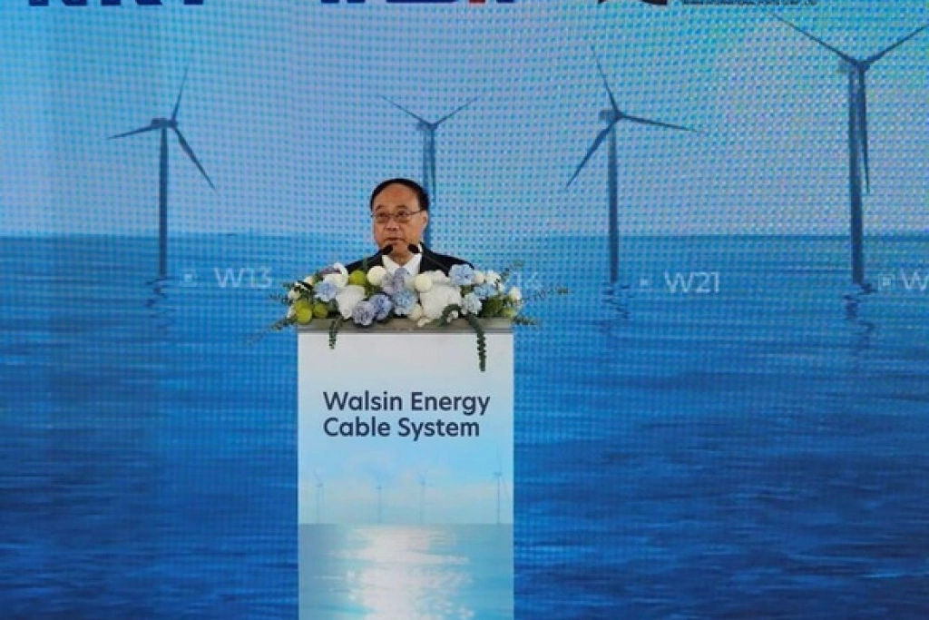 周永暉出席海底電纜廠開幕