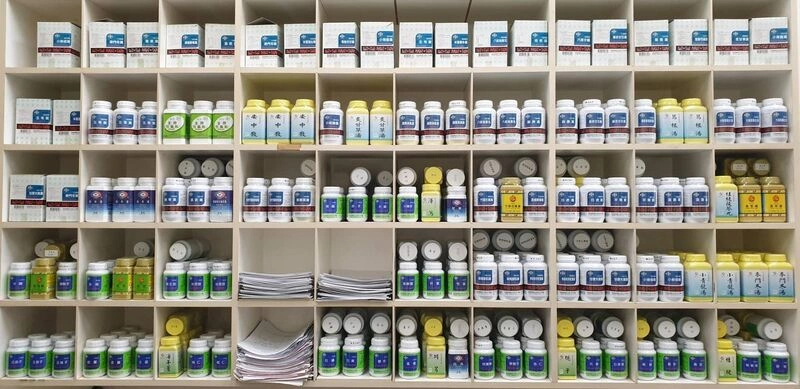 中醫臨床醫學會：科學中藥粉結塊　不涉及品質改變