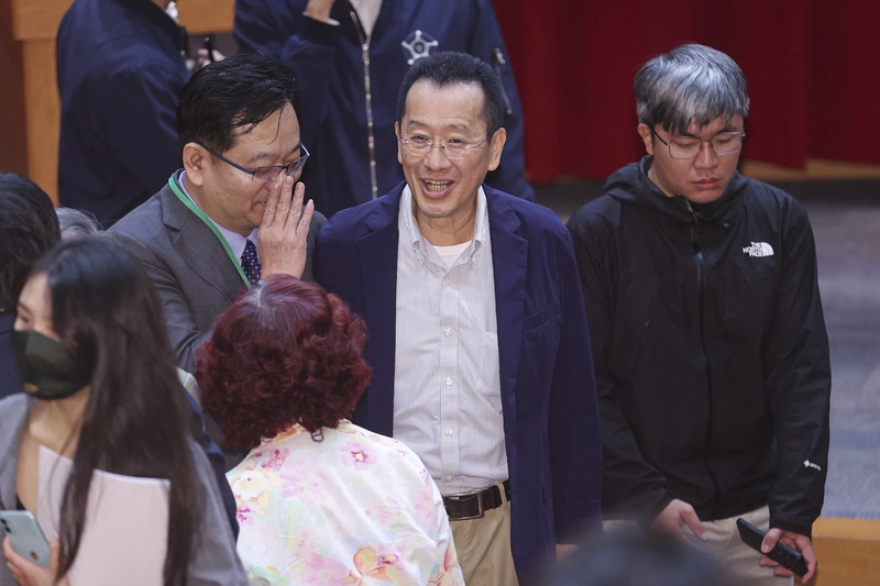 顧立雄出席「自由中國」民主論壇