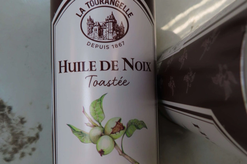 法國核桃油檢出禁用銅葉綠素A 30公斤遭邊境攔截