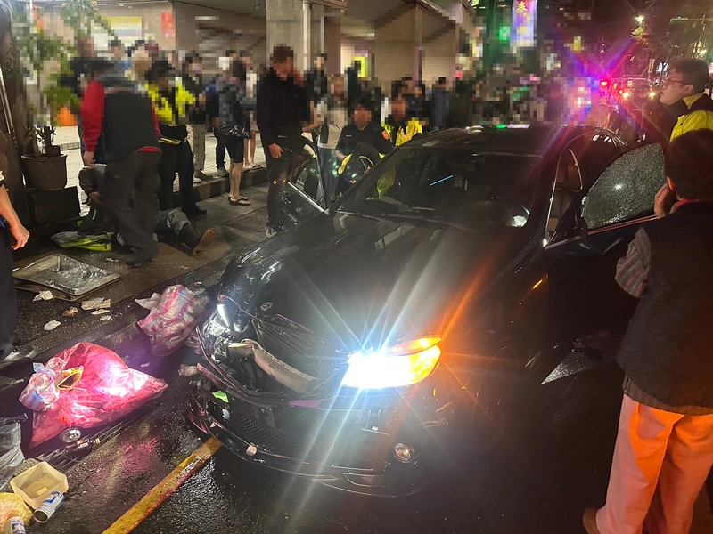 男疑毒駕基隆暴衝釀3傷　警查獲喪屍煙彈